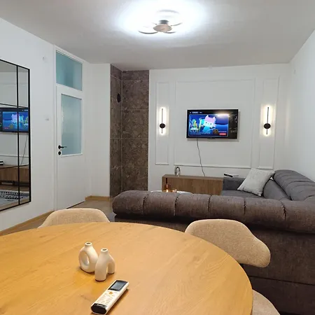 Loft 11 *